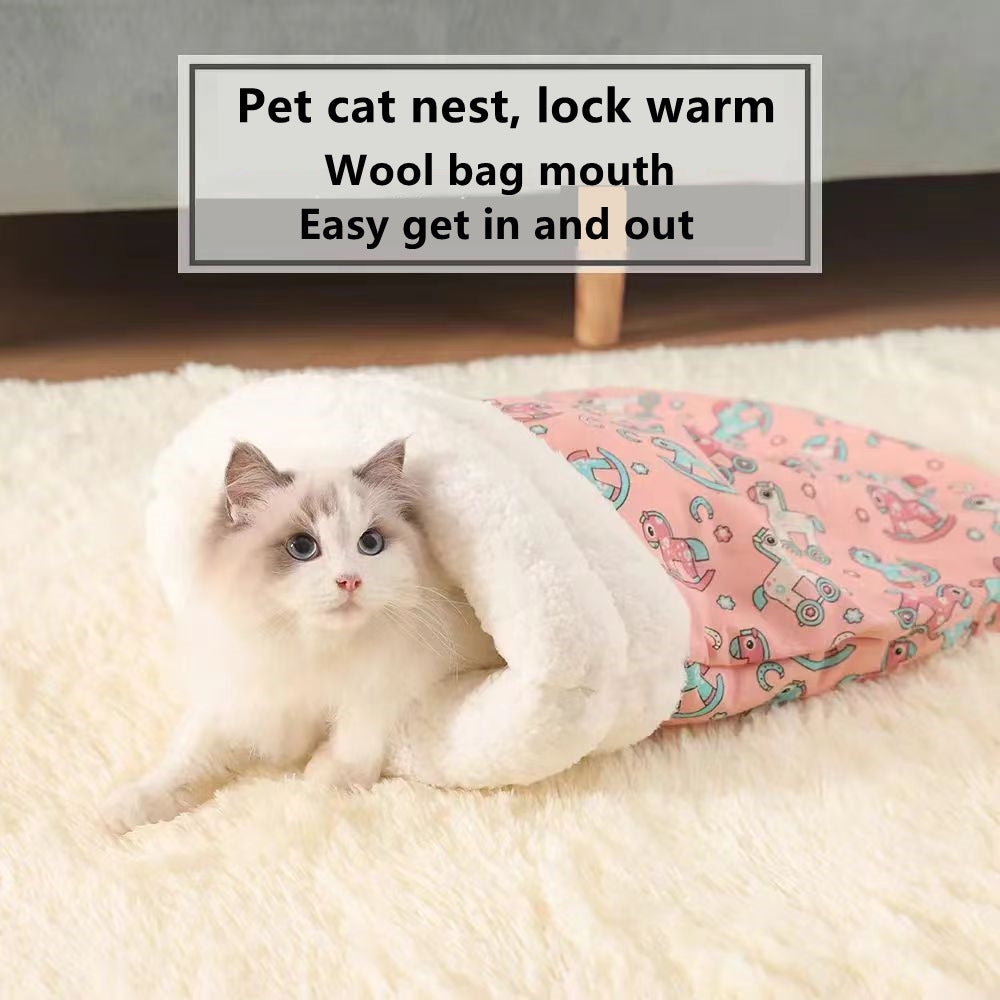 Cat bed sleeping bag drill hole bed closed kitten bed small dog bed sense of security autumn and winter sleeping bed drill bed lamb fleece