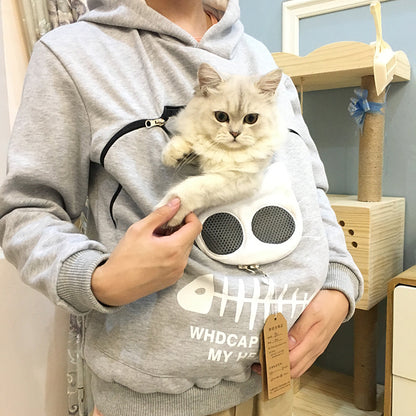 A sweatshirt that can carry cats, a cat walking suit, a pet clothing carrying bag that can take cats and dogs out.